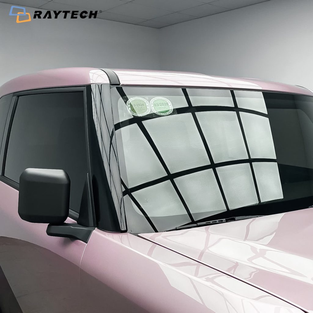 Dán phim cách nhiệt ô tô 4 chỗ 
