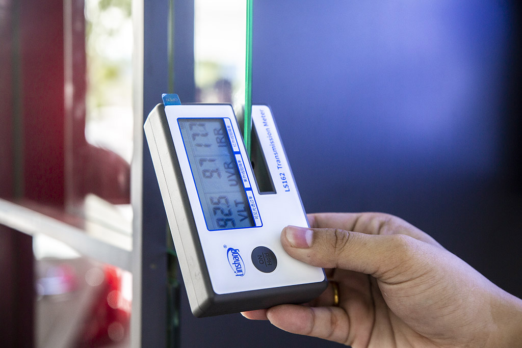 phim cách nhiệt ô tô chống tia UV